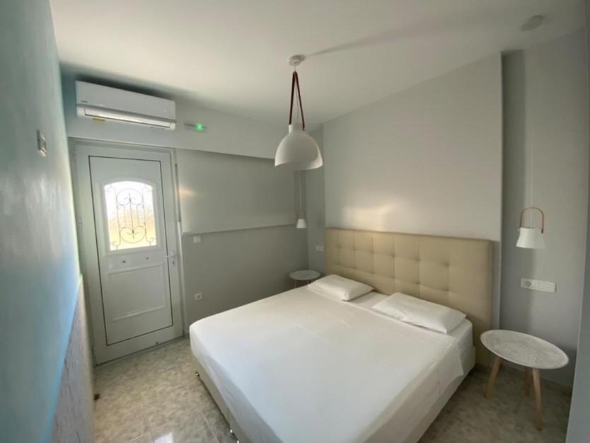 Skizenas Waterfront Apartments CCharaki Exterior foto