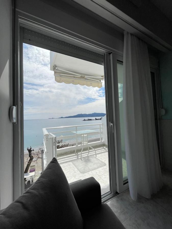 Skizenas Waterfront Apartments CCharaki Exterior foto