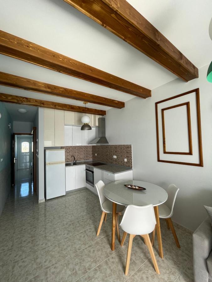 Skizenas Waterfront Apartments CCharaki Exterior foto